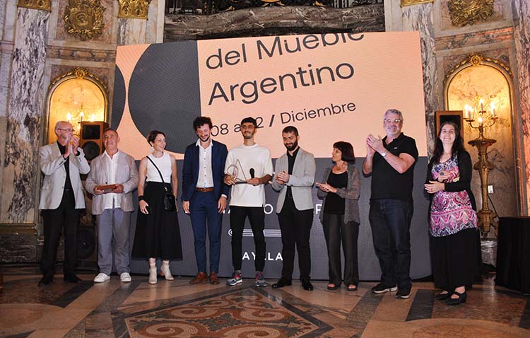Premiaron diseños de muebles con alto valor agregado